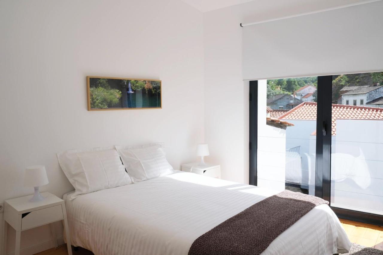 Cha de Alvares Casa Da Ribeira Guesthouse מראה חיצוני תמונה